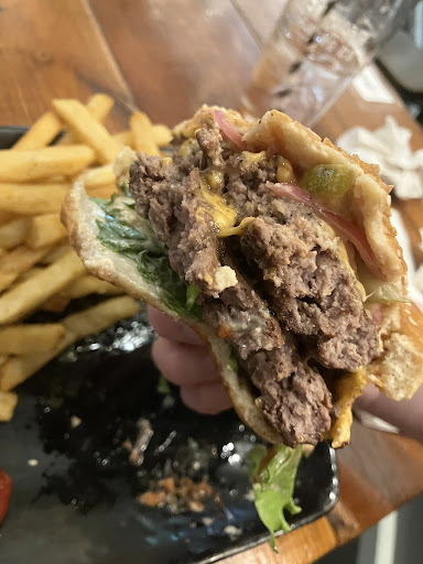 Red Bear Brewing Co Bars & Clubs in Washington DC – GayOut Guide