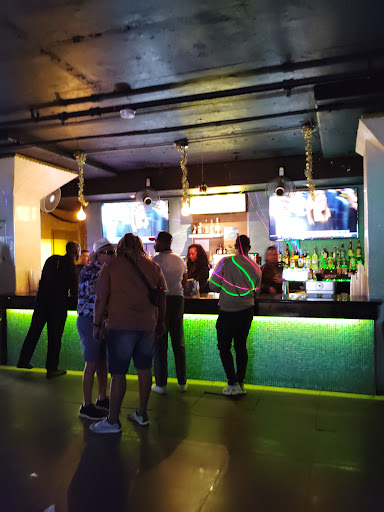 Aqua Bars & Clubs in Washington – GayOut Guide