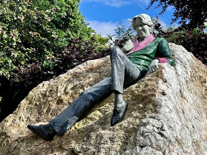 Oscar Wilde Memorial Sculpture