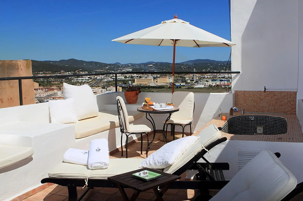 La Torre del Canónigo Hotels in Ibiza – GayOut Guide
