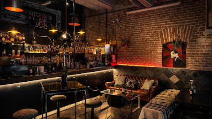 Lynch - •Kitchen •Cocktails •Vibes