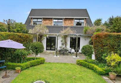 Guysers Gaystay Hotels in Napier – GayOut Guide