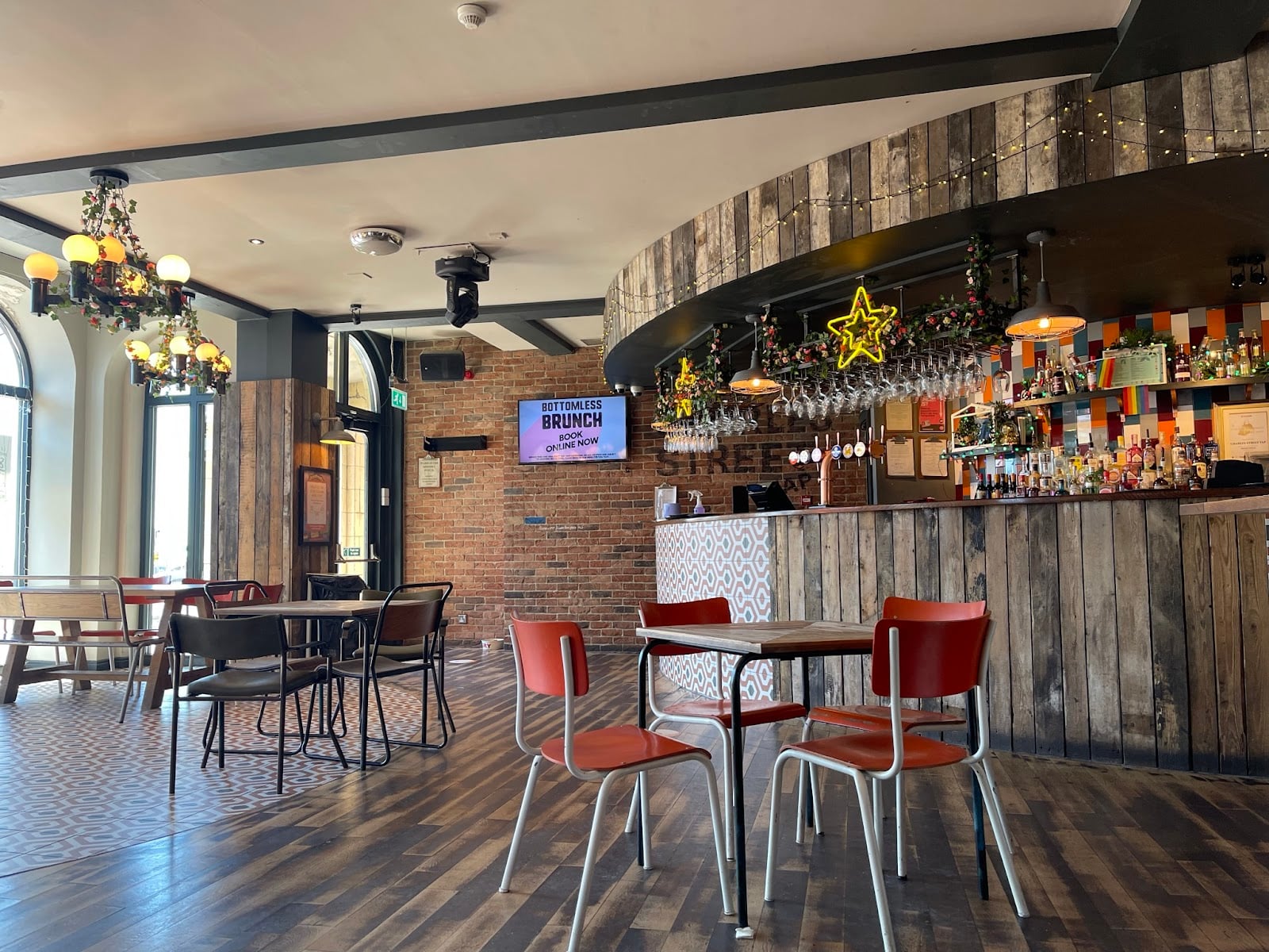 Club Charles Street Bar & Envy