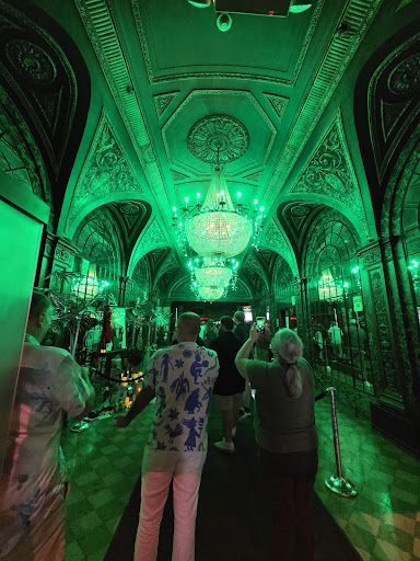 Studio 54 Entertainment in New York – GayOut Guide