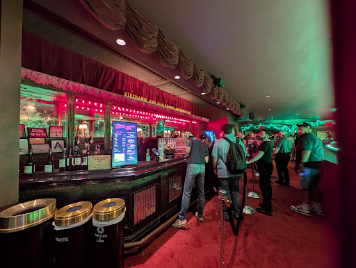Studio 54 Entertainment in New York – GayOut Guide
