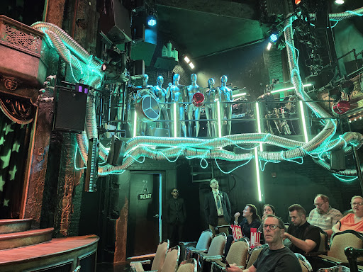 Studio 54 Entertainment in New York – GayOut Guide