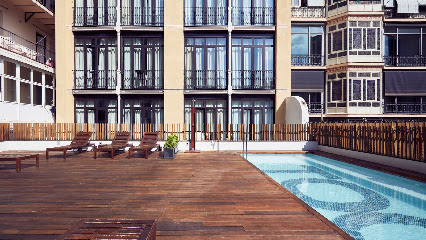 TOC Hostel Barcelona Hotels in Barcelona – GayOut Guide