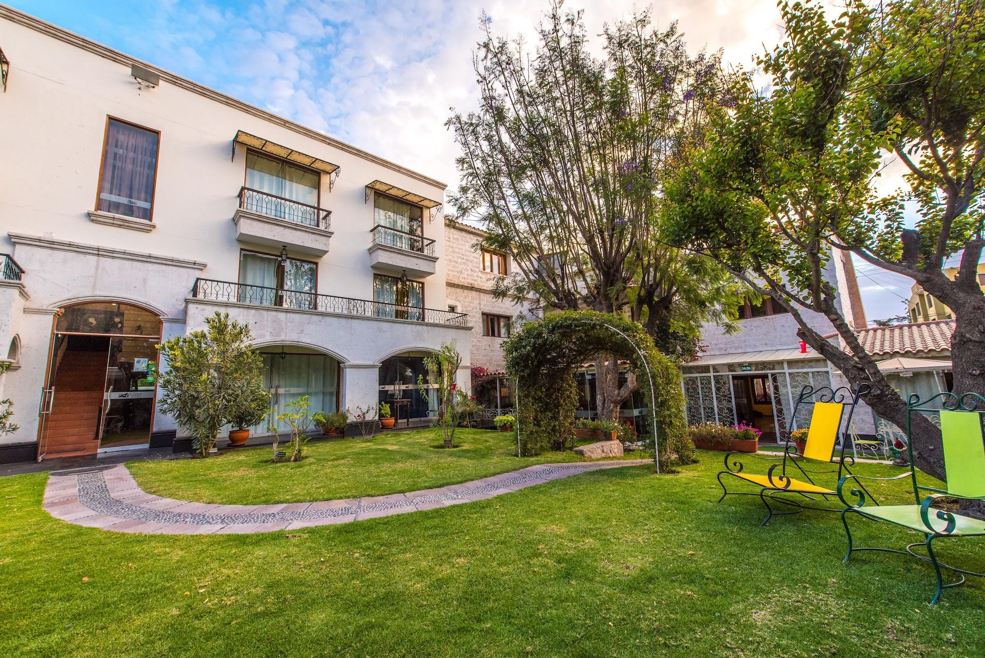 Hotel Boutique Villa Elisa Hotels in Alto Selva Alegre – GayOut Guide
