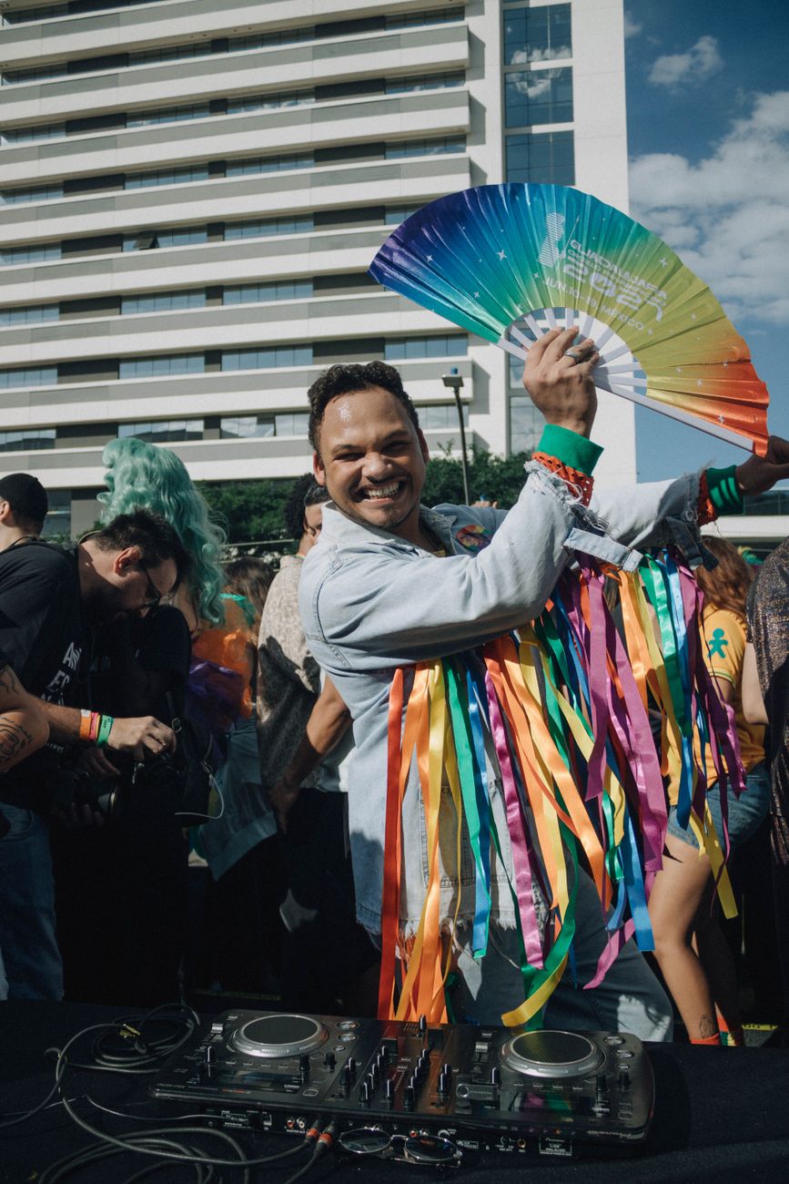 Acontece - Arte e Política LGBTI+