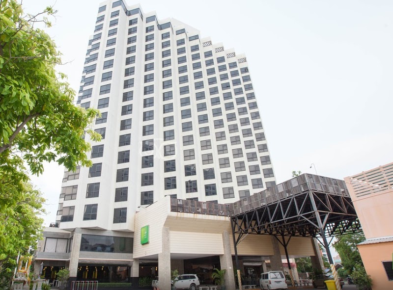 Holiday Inn Laval Hotels in Laval – GayOut Guide