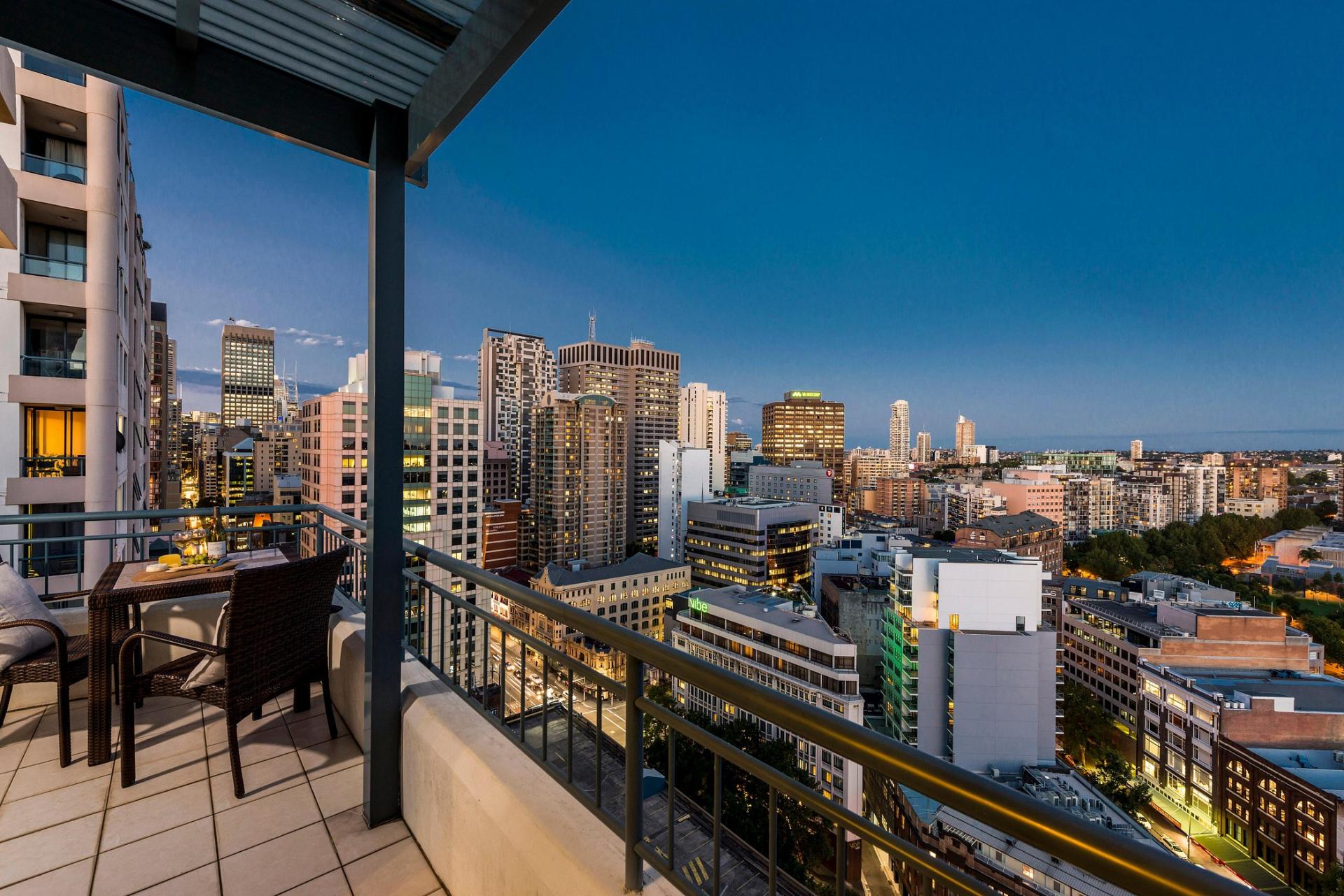 Oaks on Castlereagh Hotels in Haymarket – GayOut Guide