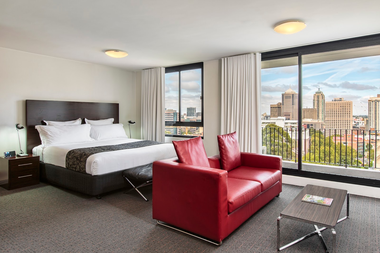 Cambridge Hotel Sydney Hotels in Surry Hills – GayOut Guide