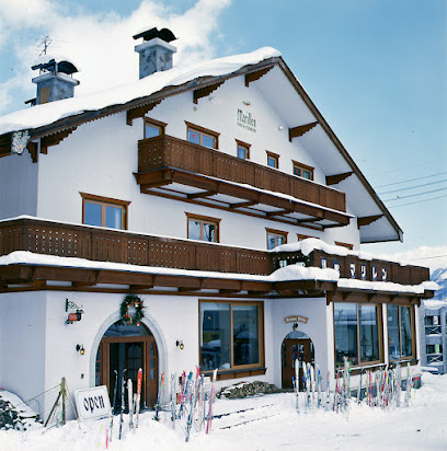 Marillen Hotel & Restaurant Hotels in Hakuba – GayOut Guide