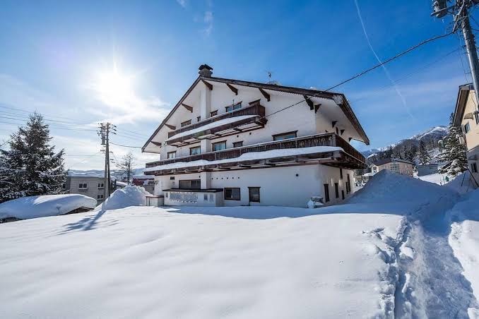 Marillen Hotel & Restaurant Hotels in Hakuba – GayOut Guide