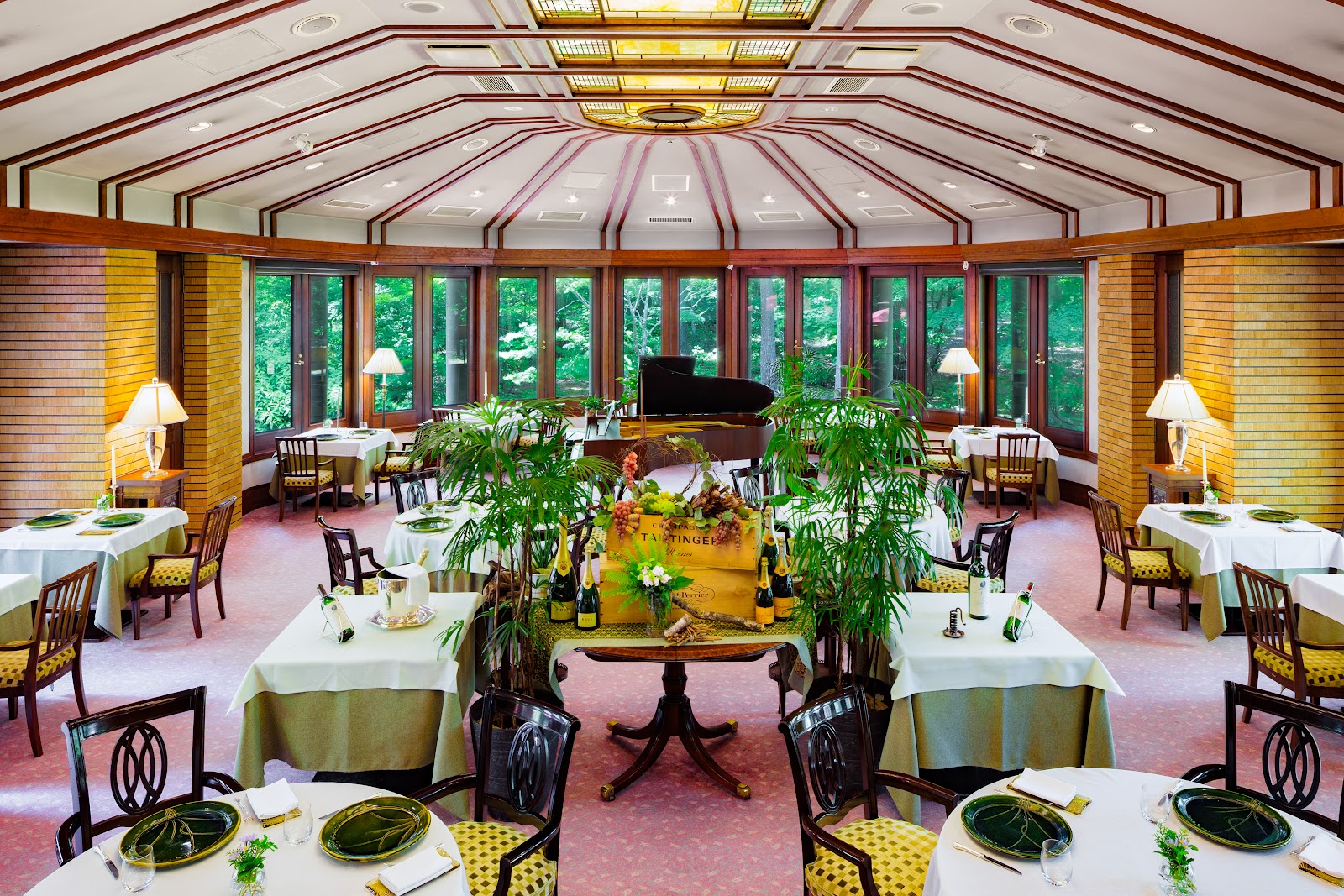 Hotel La Neige Higashikan Hotels in Hakuba – GayOut Guide