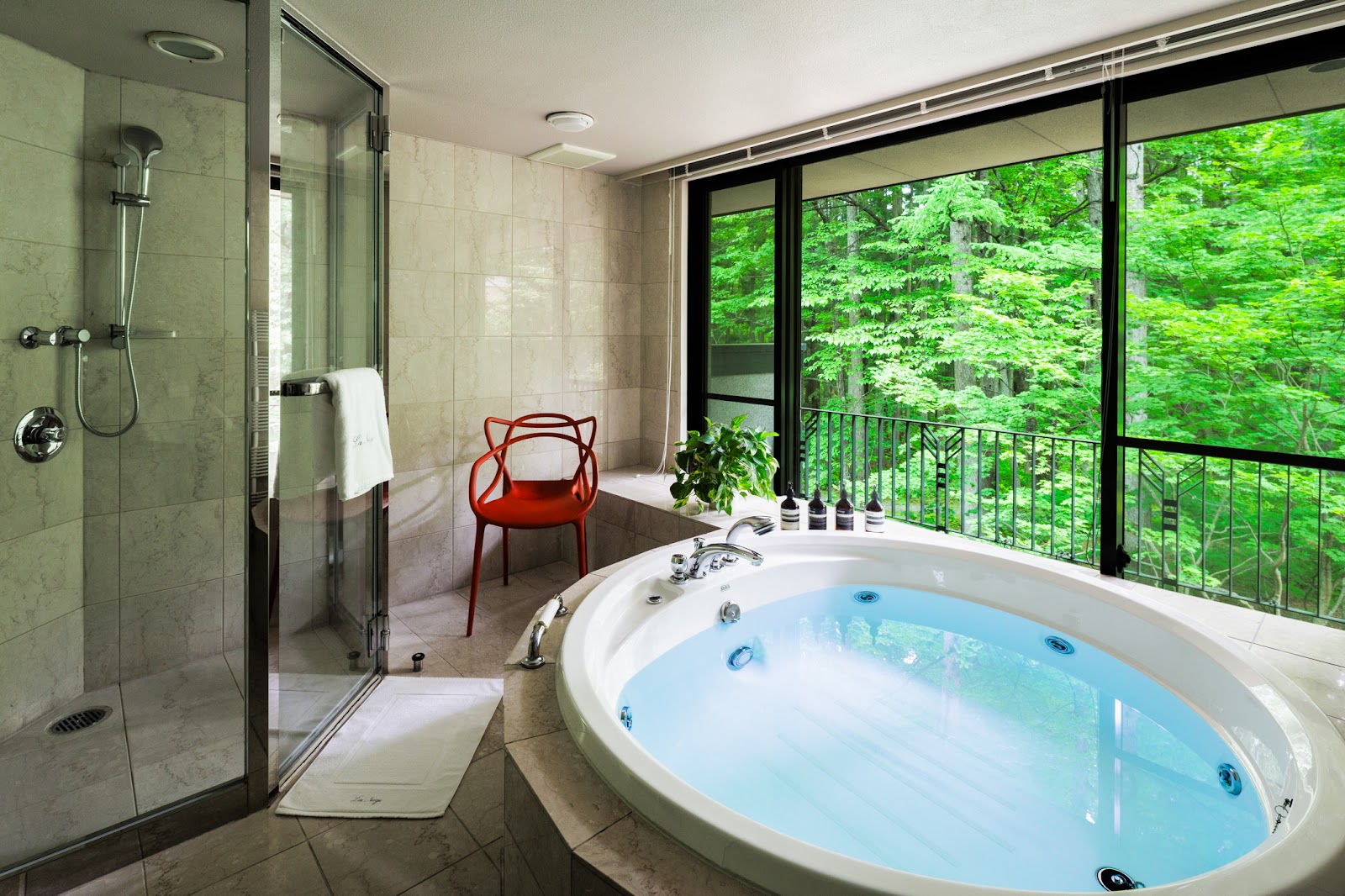 Hotel La Neige Higashikan Hotels in Hakuba – GayOut Guide