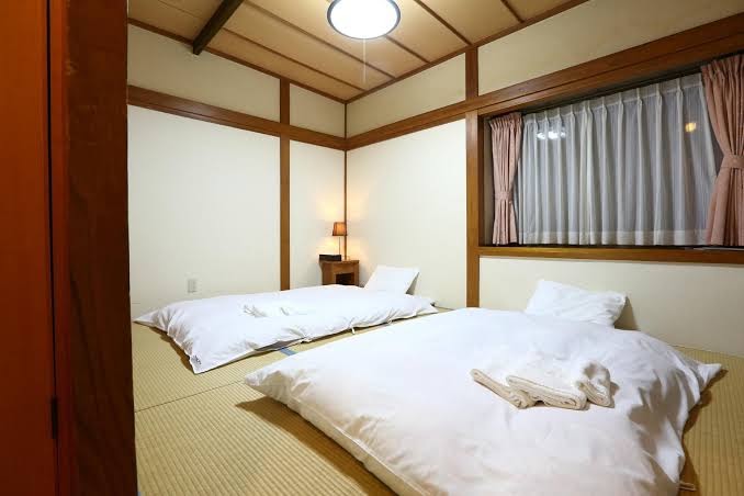 Snowlines Lodge Hotels in Hakuba – GayOut Guide