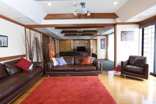 Snowlines Lodge Hotels in Hakuba – GayOut Guide