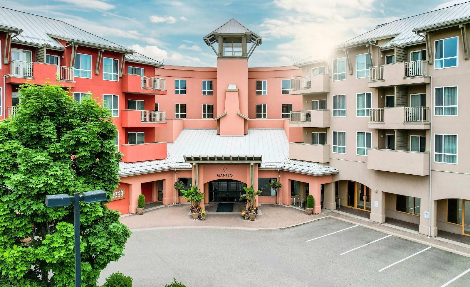 Manteo Resort Waterfront Hotel & Villas Hotels in Kelowna – GayOut Guide
