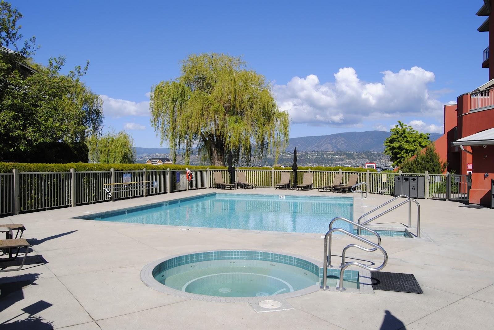 Manteo Resort Waterfront Hotel & Villas Hotels in Kelowna – GayOut Guide