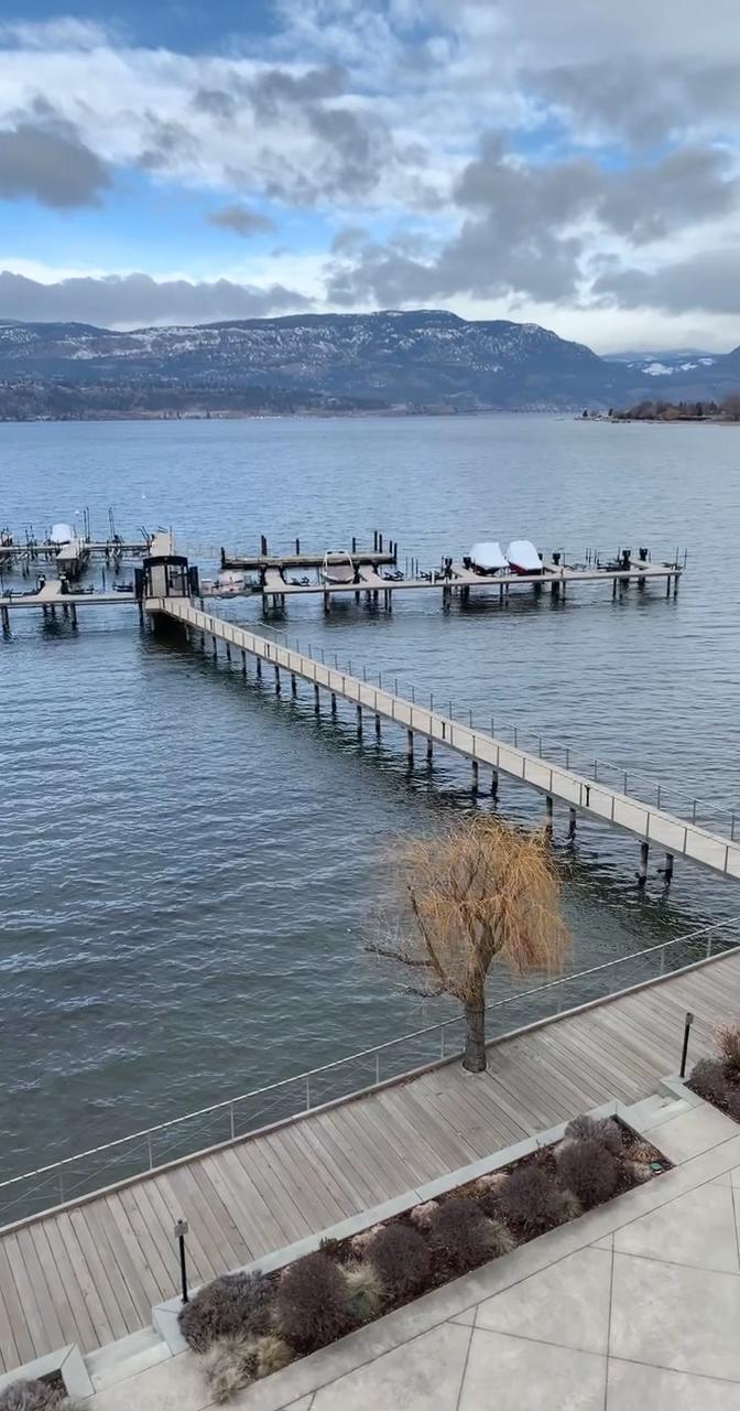 Manteo Resort Waterfront Hotel & Villas Hotels in Kelowna – GayOut Guide
