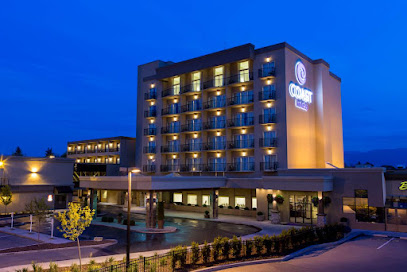 Coast Capri Hotel Hotels in Kelowna – GayOut Guide