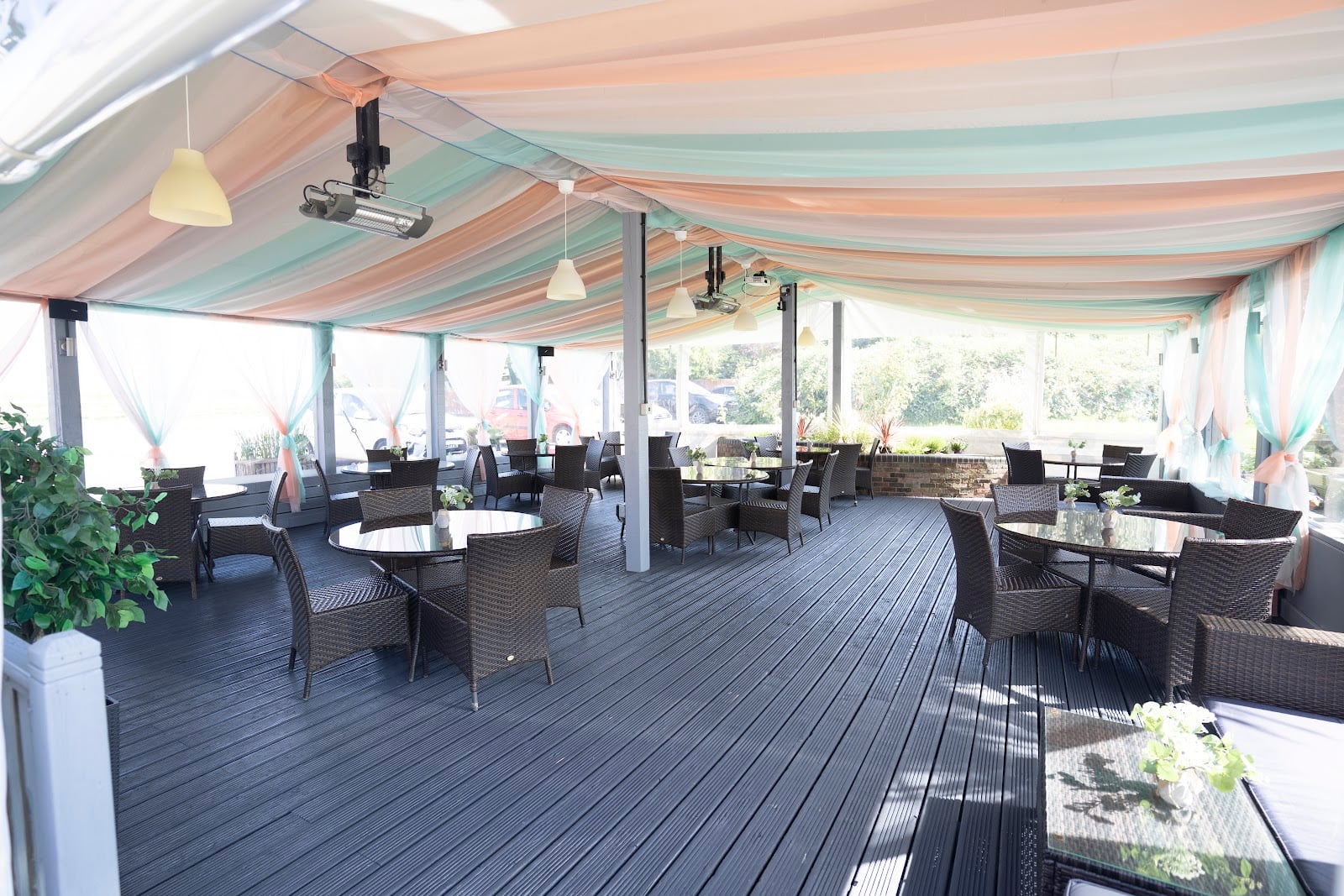 The Falcon Inn Hotels in Hatton – GayOut Guide
