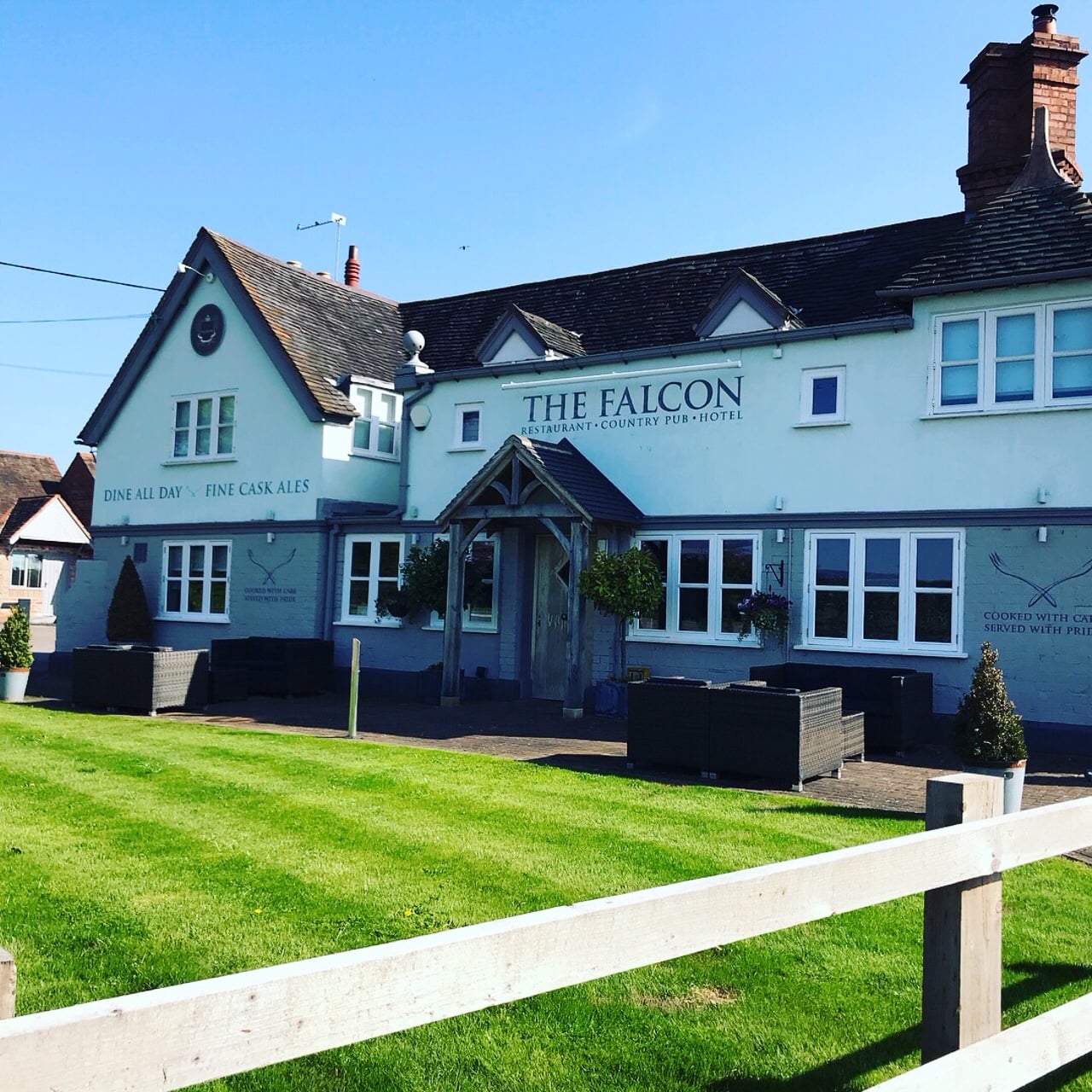 The Falcon Inn Hotels in Hatton – GayOut Guide