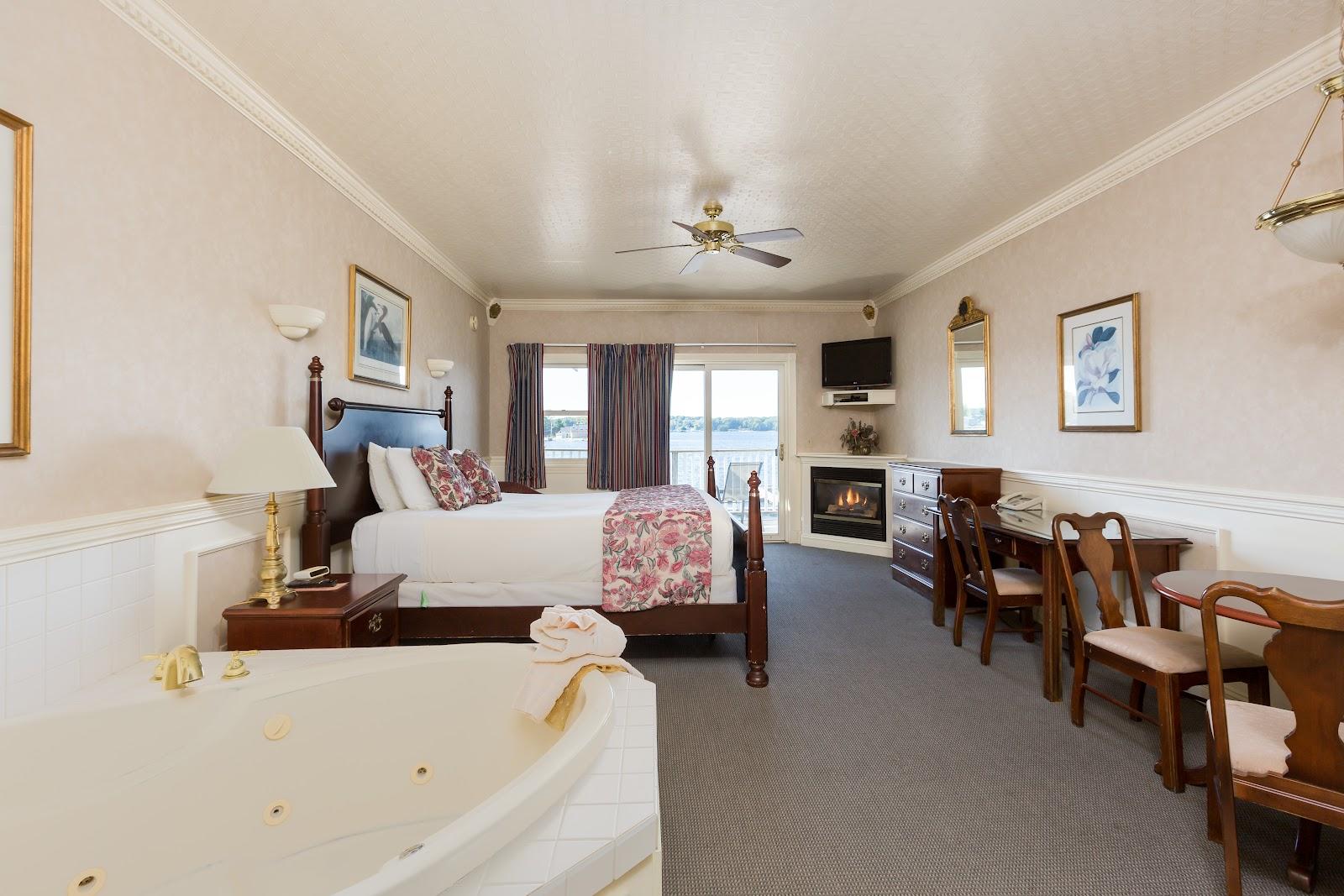 Blue Heron Inn Hotels in La Porte – GayOut Guide