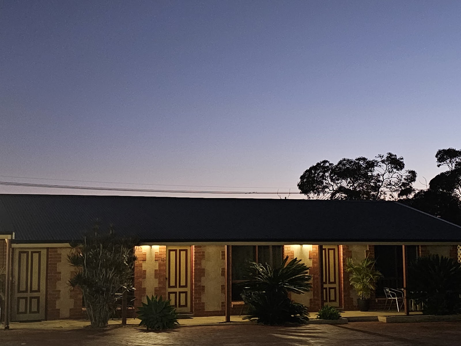 Gateway Motor Inn Hotels in Broken Hill – GayOut Guide