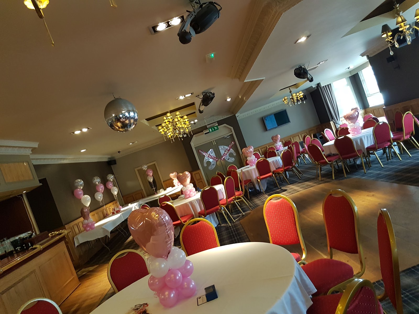 Queen Vic Hotels in Sunderland – GayOut Guide