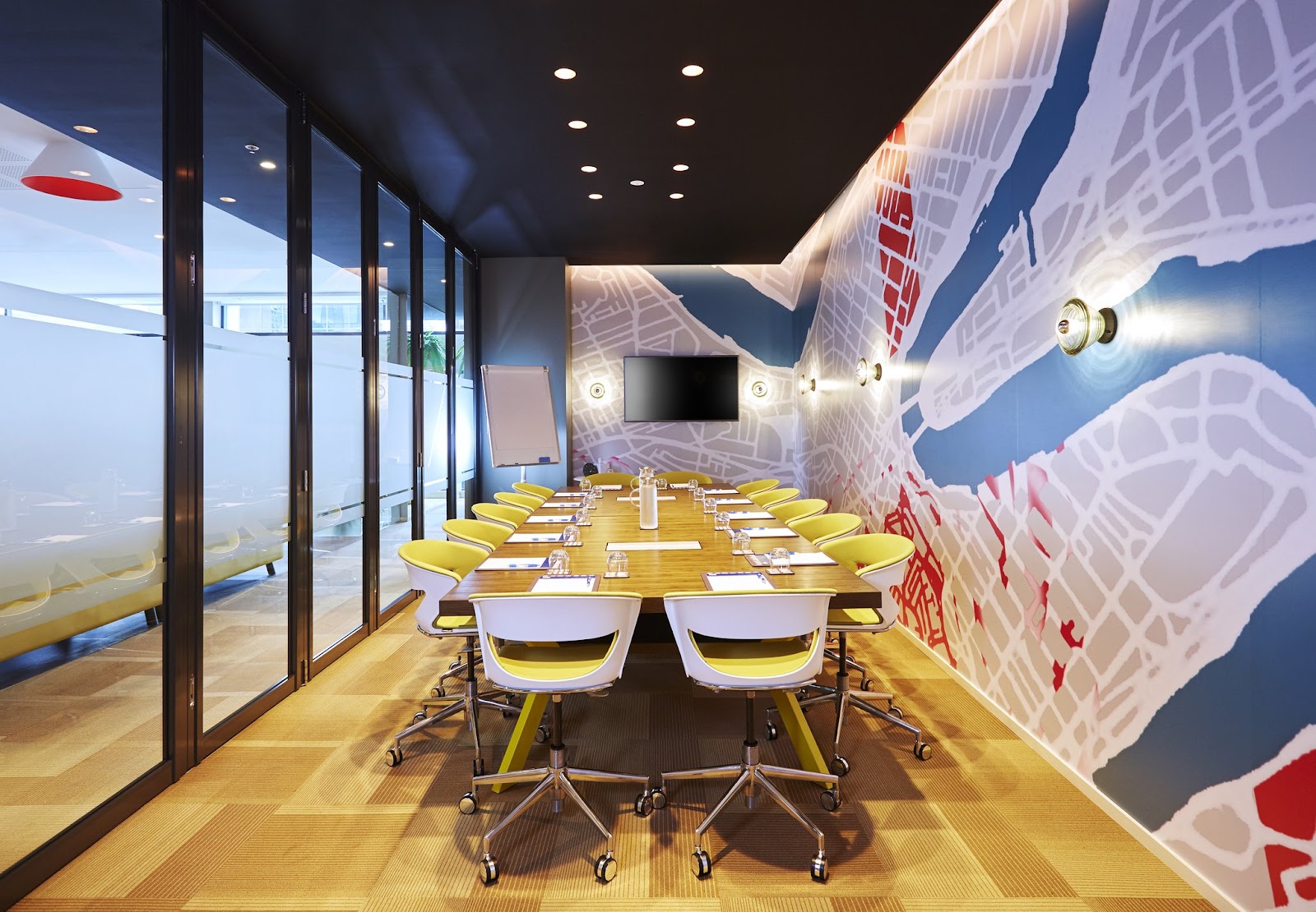 Holiday Inn Express Hotels in Brisbane – GayOut Guide