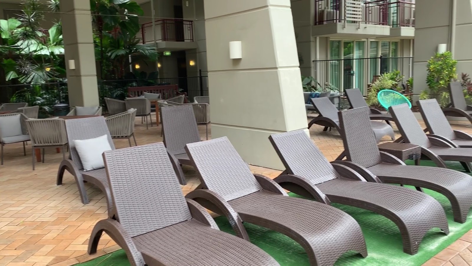 נופש Novotel Cairns Oasis Hotels in Cairns City – GayOut Guide