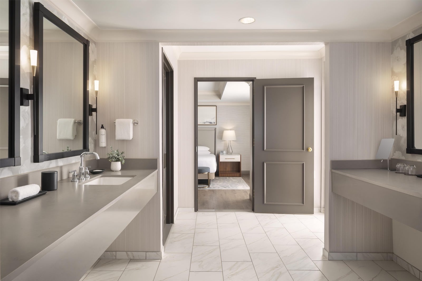 Grand Hyatt Hotels in Atlanta – GayOut Guide