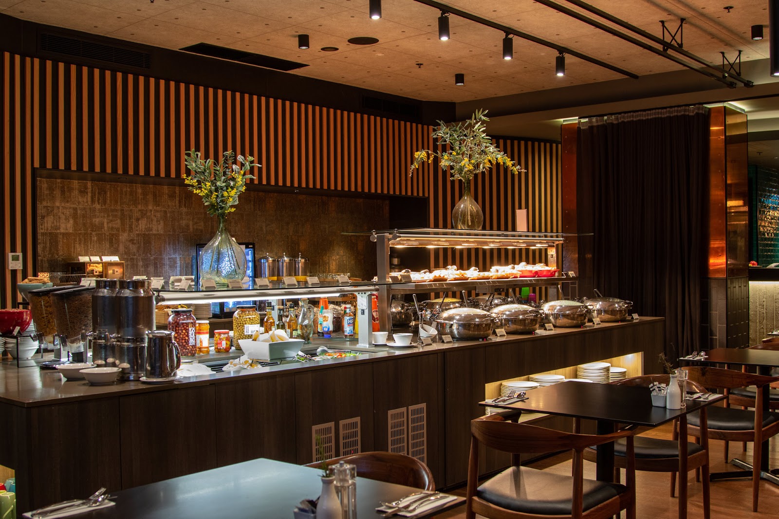 Holiday Inn Perth City Centre Hotels in Perth – GayOut Guide