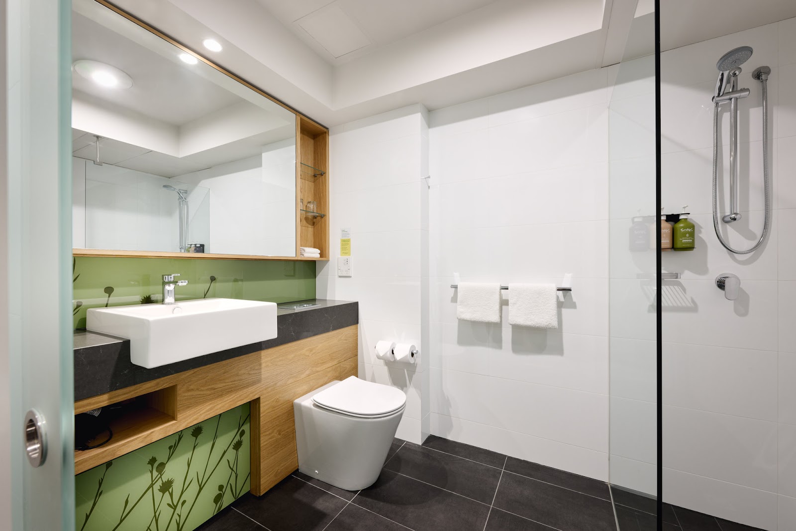 Holiday Inn Perth City Centre Hotels in Perth – GayOut Guide