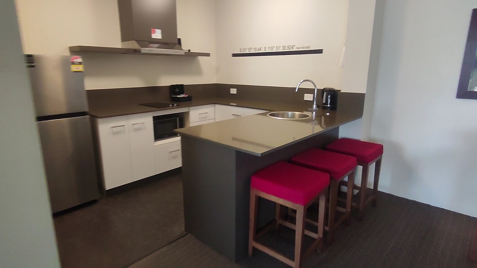 Mantra on Murray Apartments Hotels in Perth – GayOut Guide