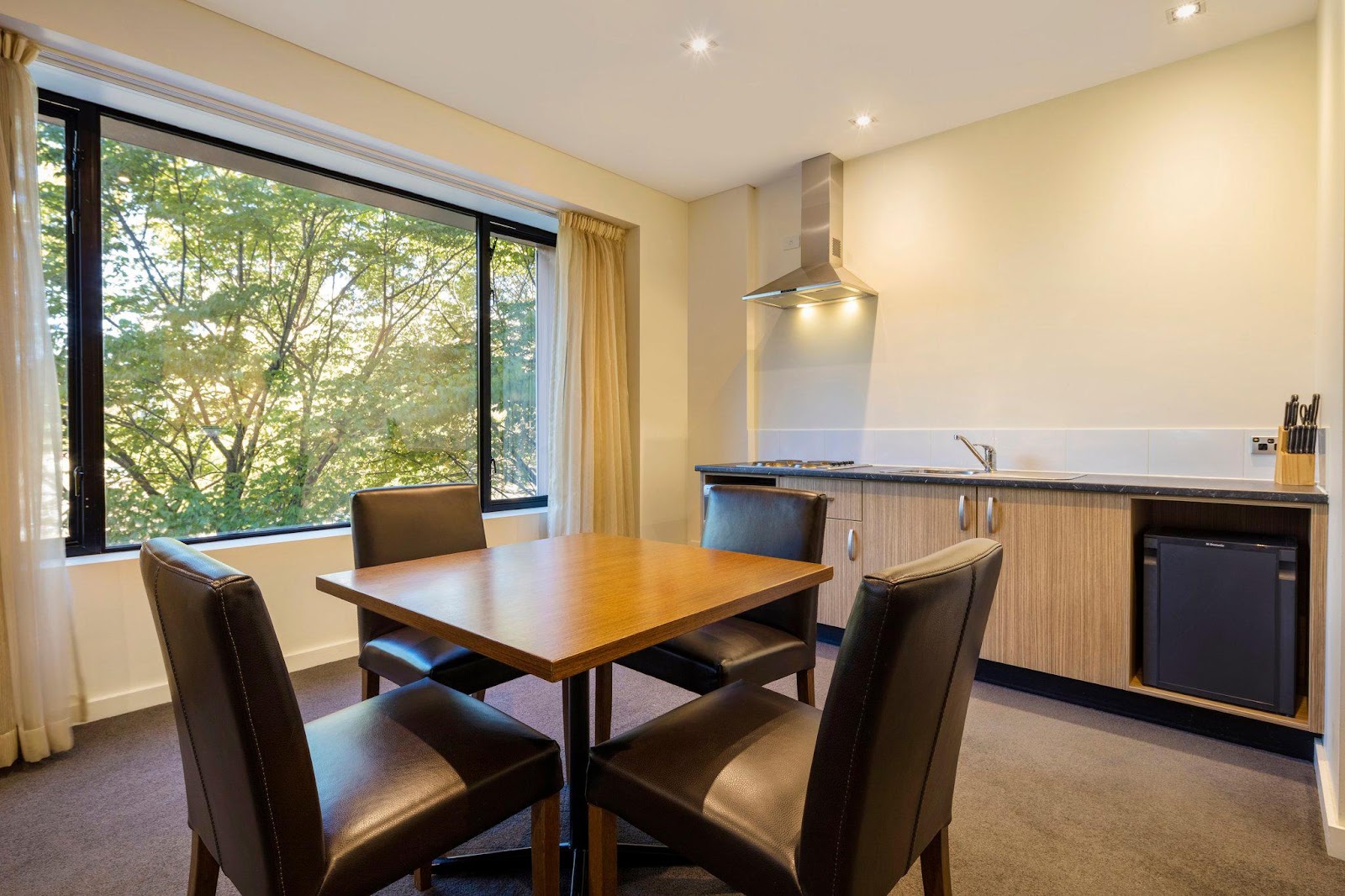 Crowne Plaza Canberra Hotels in Canberra – GayOut Guide