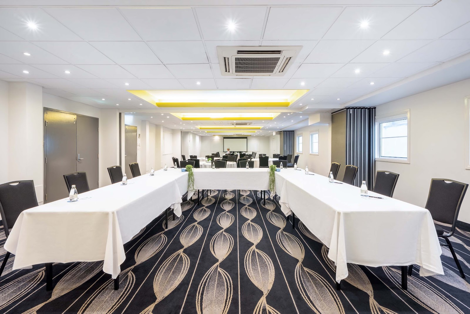 Mantra on Northbourne Hotels in Braddon – GayOut Guide