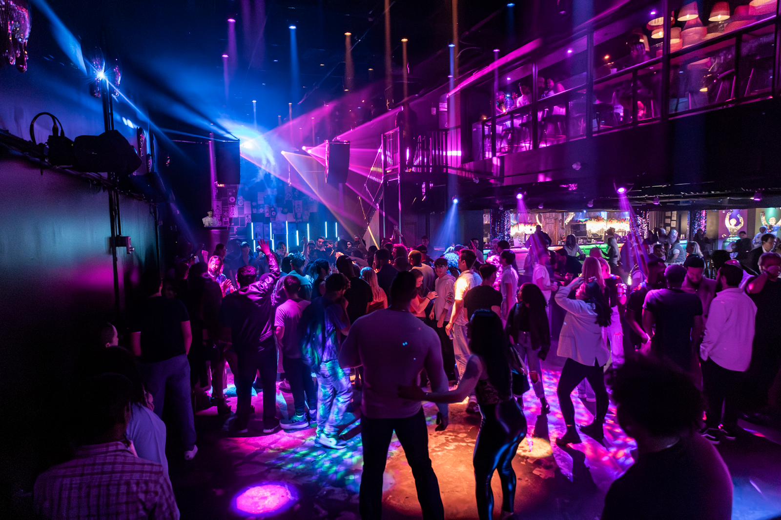 Bar Concourse Dance