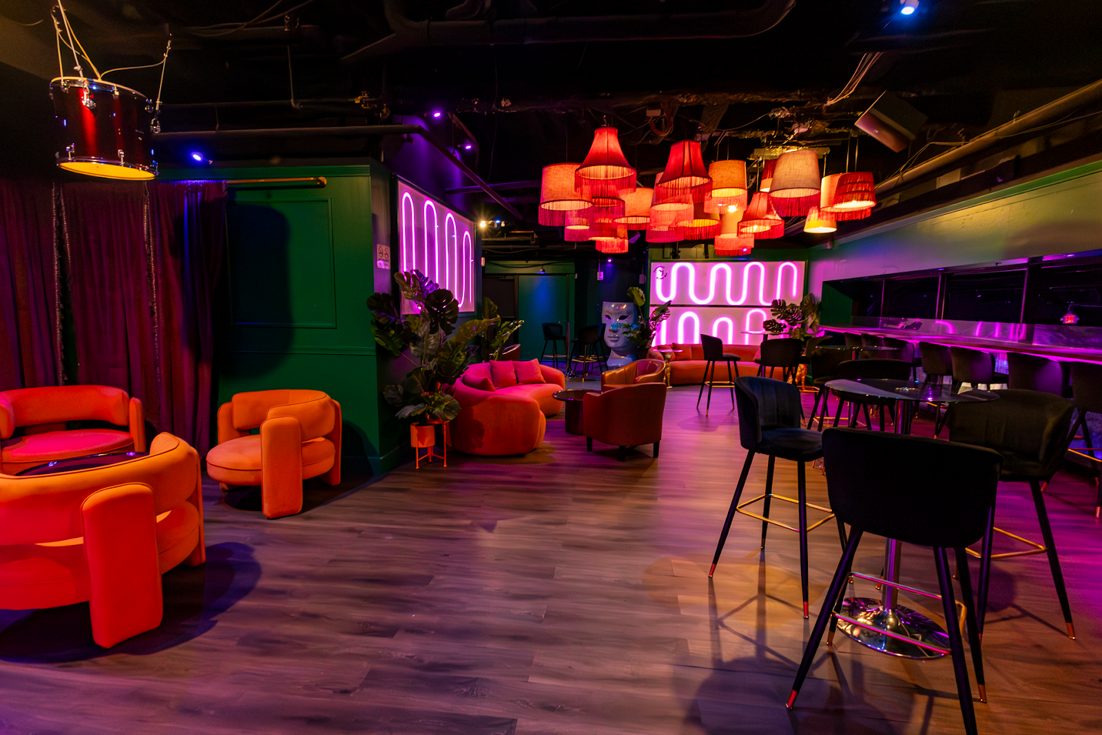 Concourse Dance Bar Bars & Clubs in Philadelphia – GayOut Guide