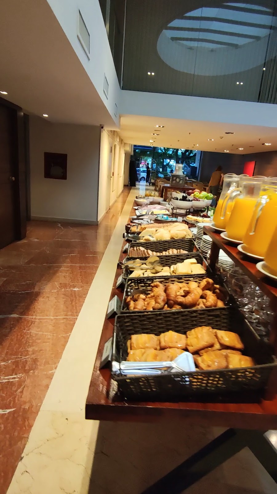 Suítes HOWARD JOHNSON LA CANADA HOTEL & Hotels in Córdoba – GayOut Guide