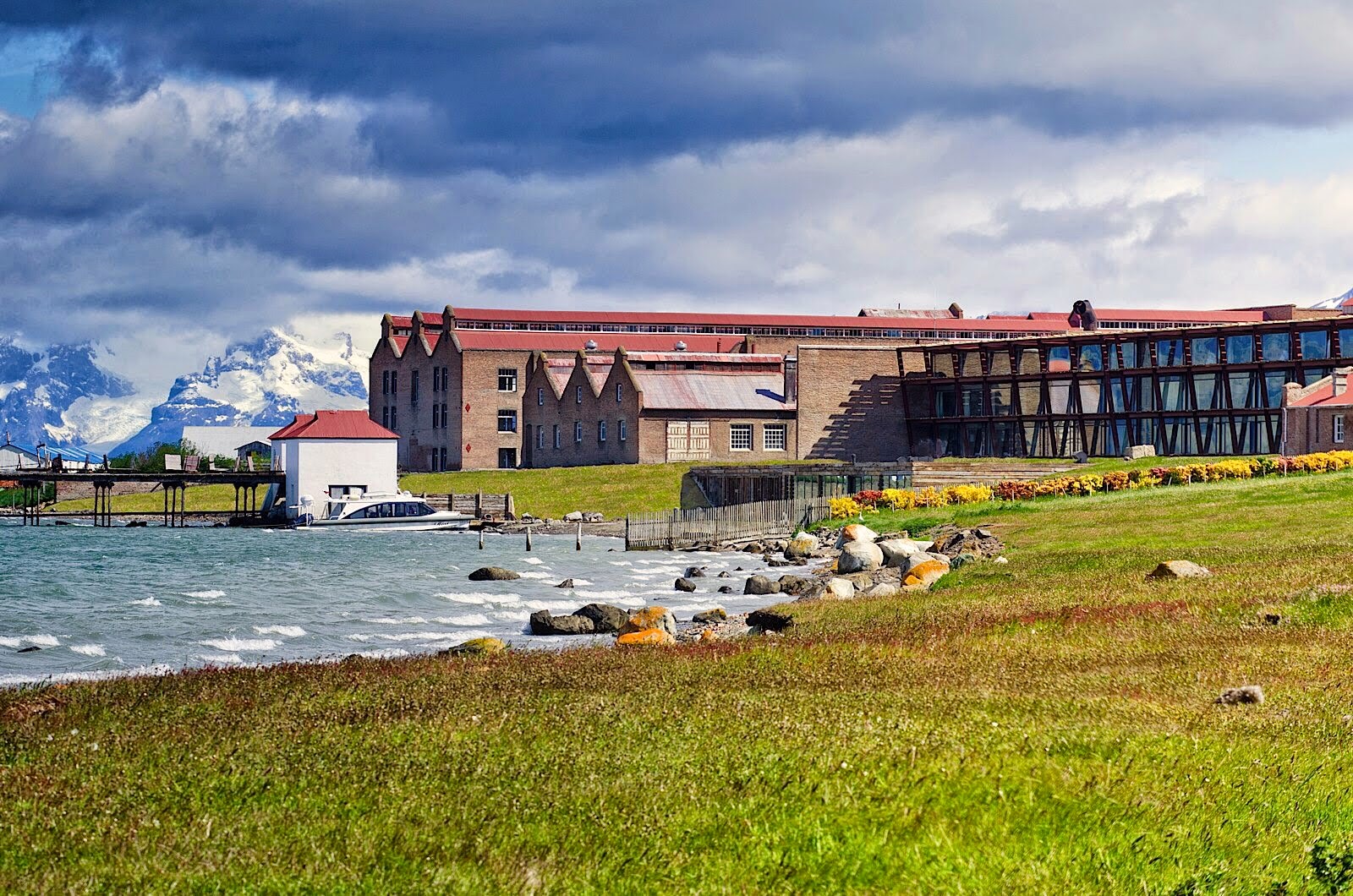 The Singular Patagonia Hotels in Puerto Bories – GayOut Guide