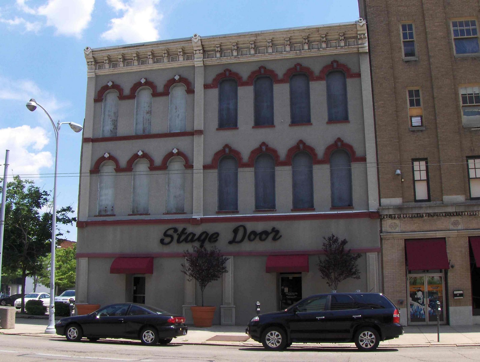 The Stage Door Bars & Clubs in Dayton – GayOut Guide