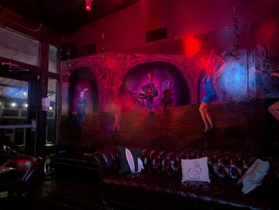 Missy’s White Rabbit Lounge Bars & Clubs in Eureka Springs – GayOut Guide