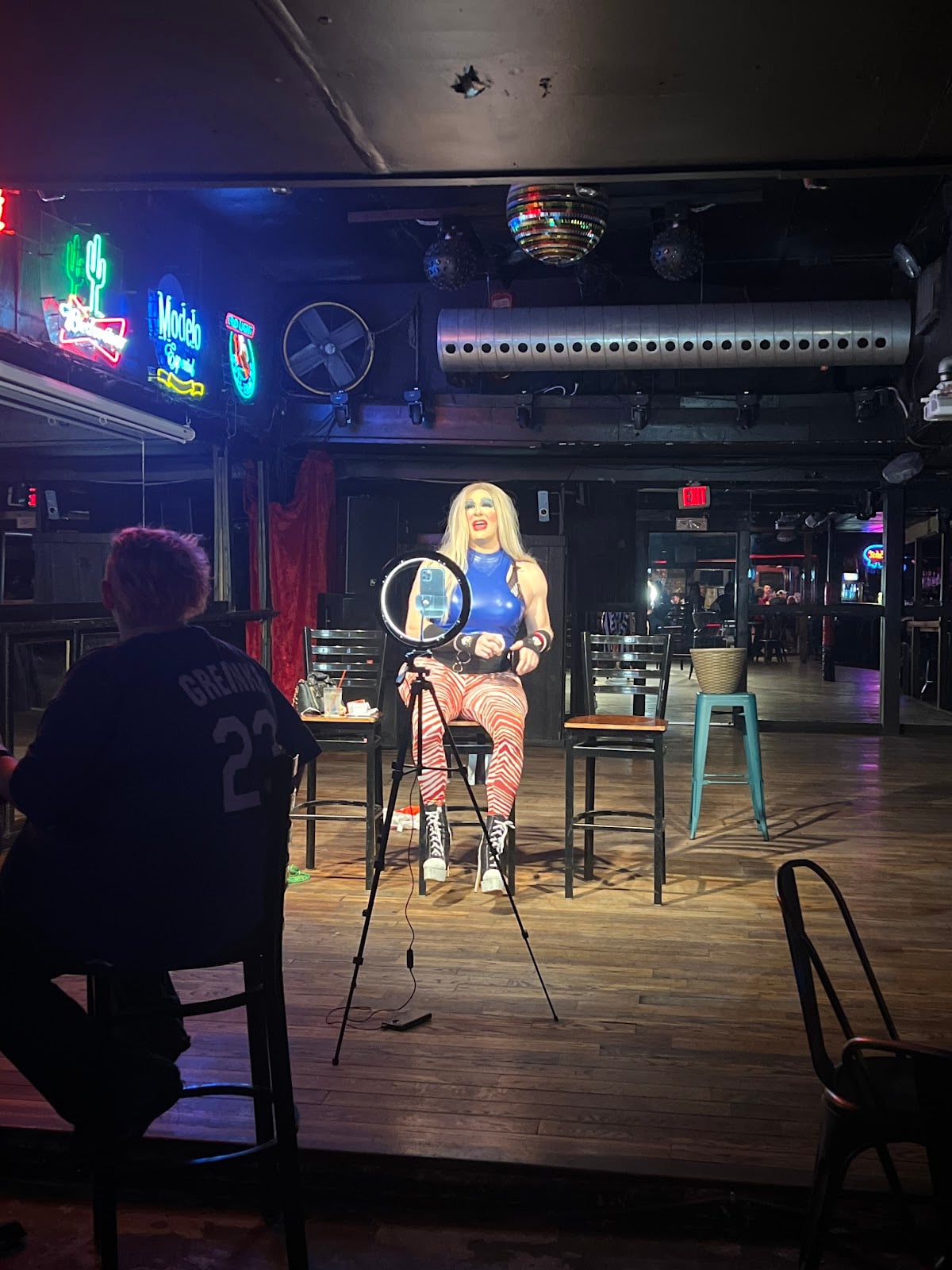Side Kicks Saloon Bars & Clubs in Kansas City – GayOut Guide