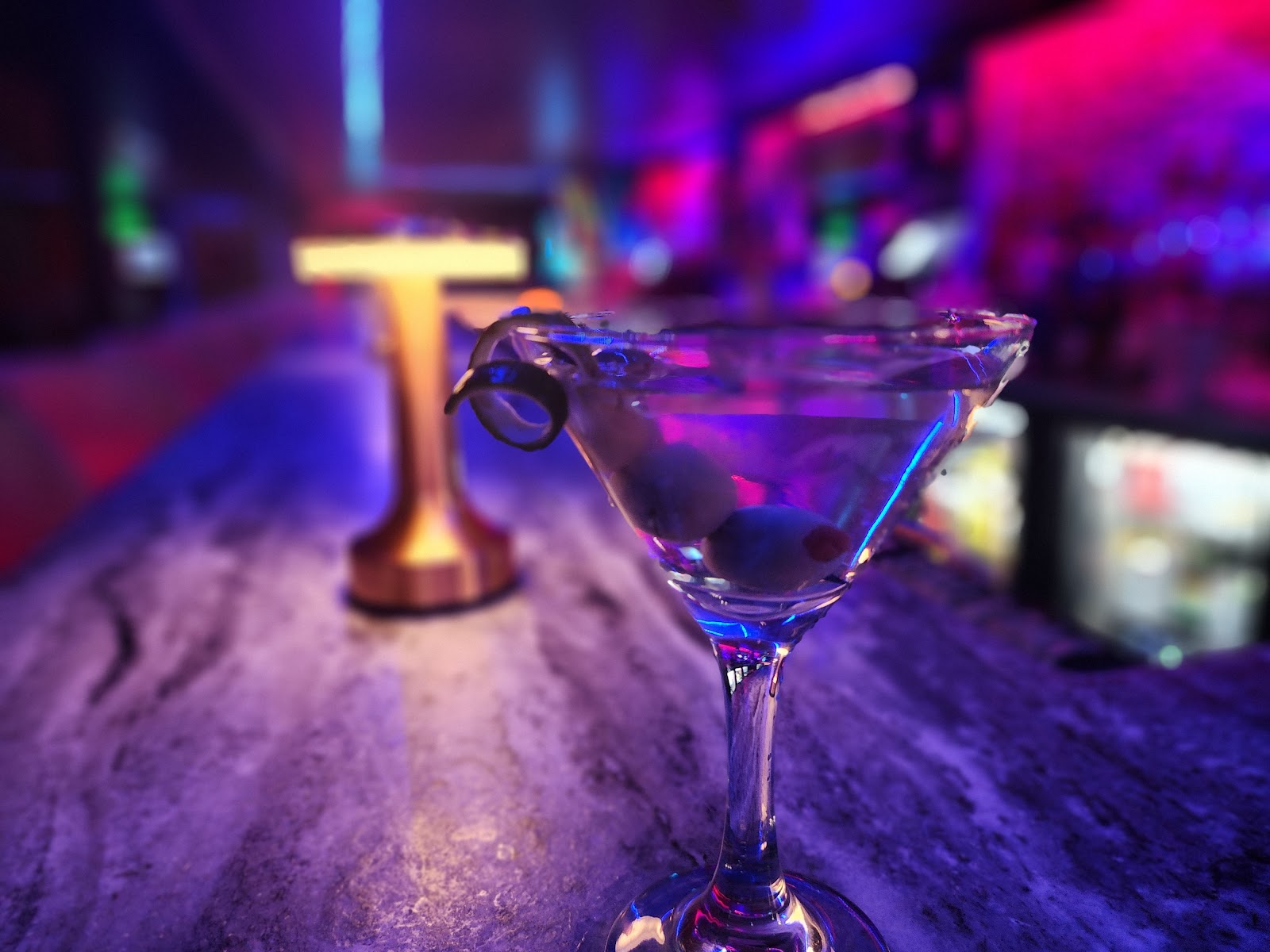 LaCage NiteClub Bars & Clubs in Milwaukee – GayOut Guide