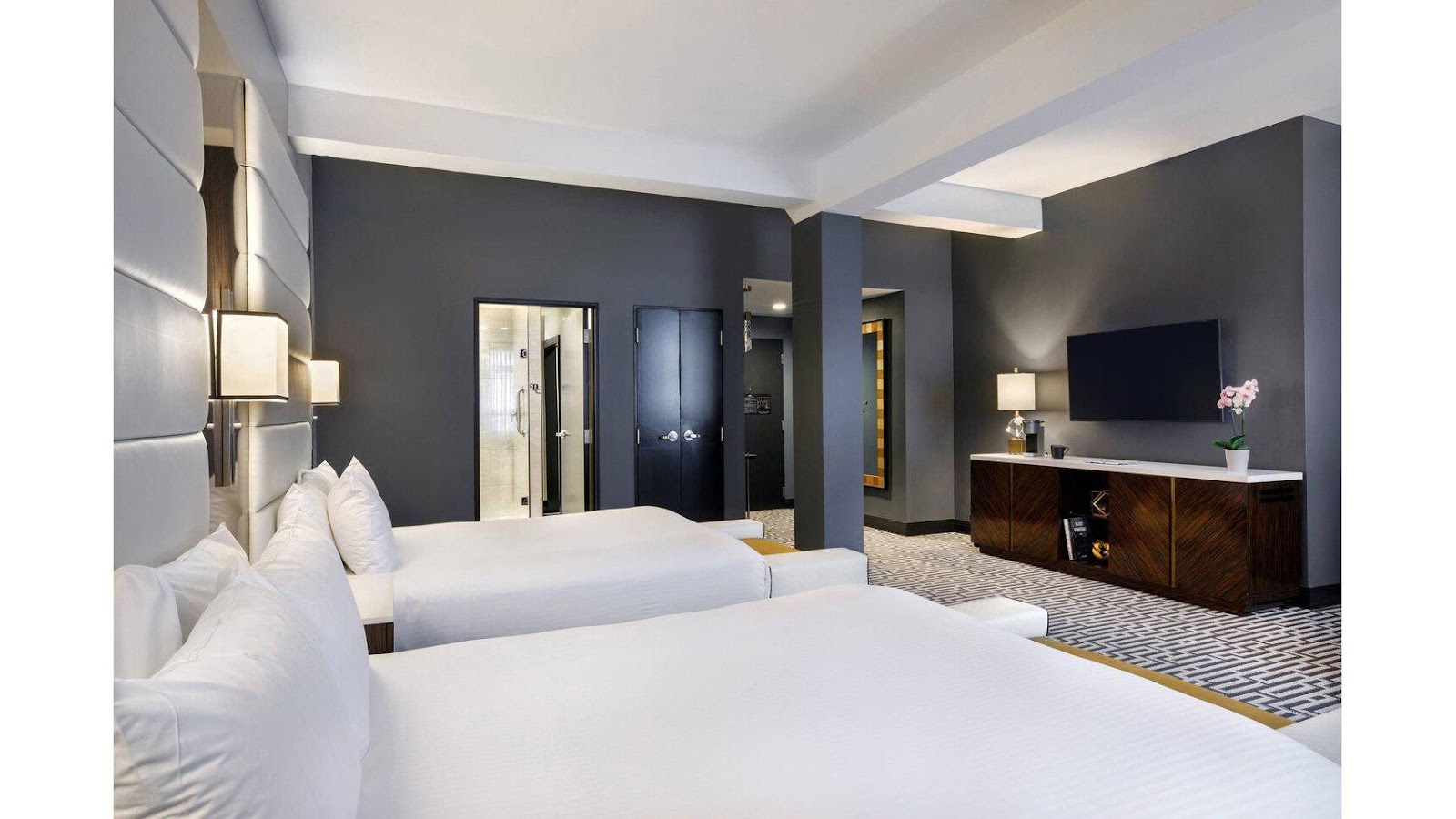 Отель Metro, Autograph Collection Hotels in Milwaukee – GayOut Guide