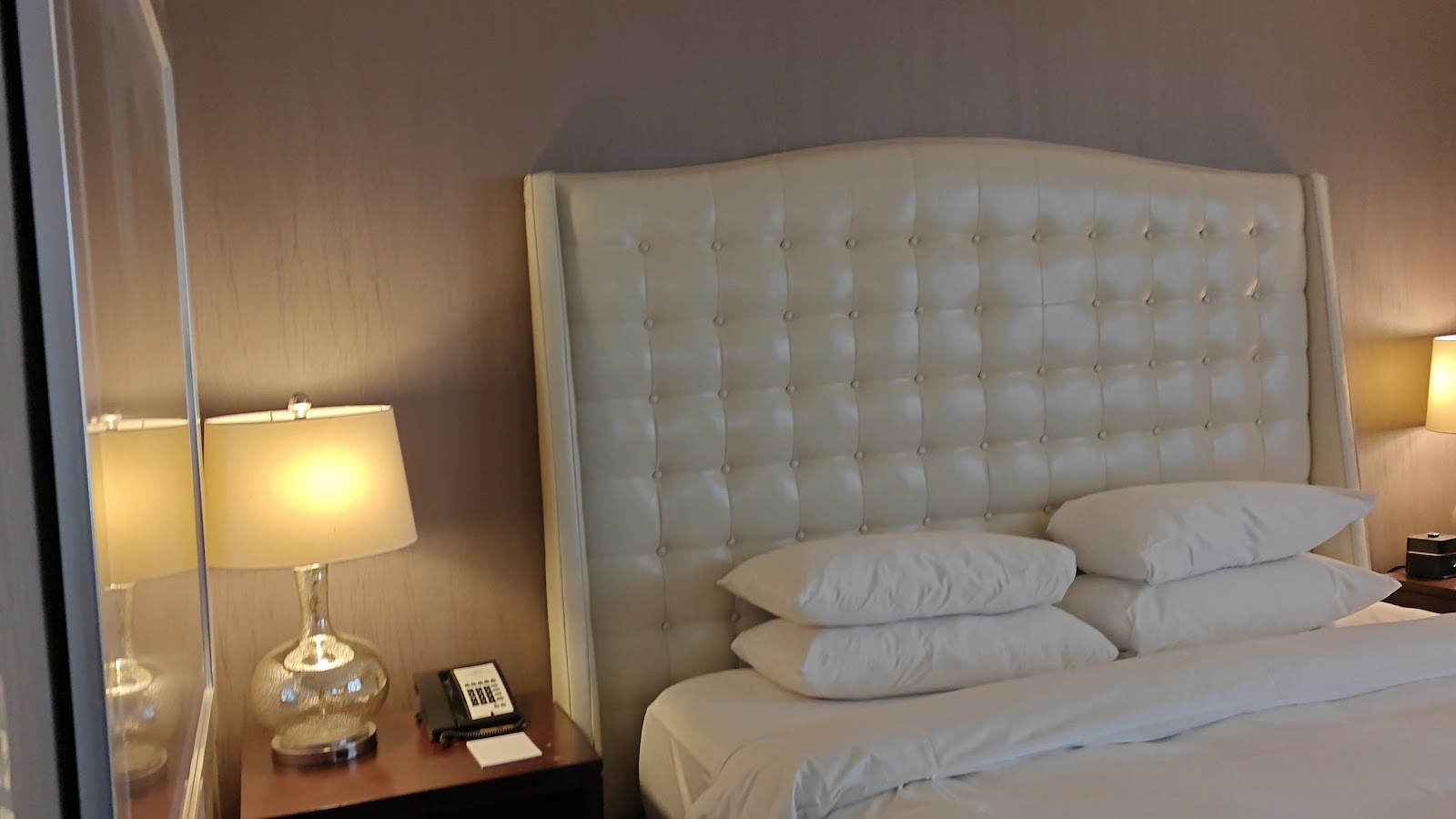 The Pfister Hotel Hotels in Milwaukee – GayOut Guide