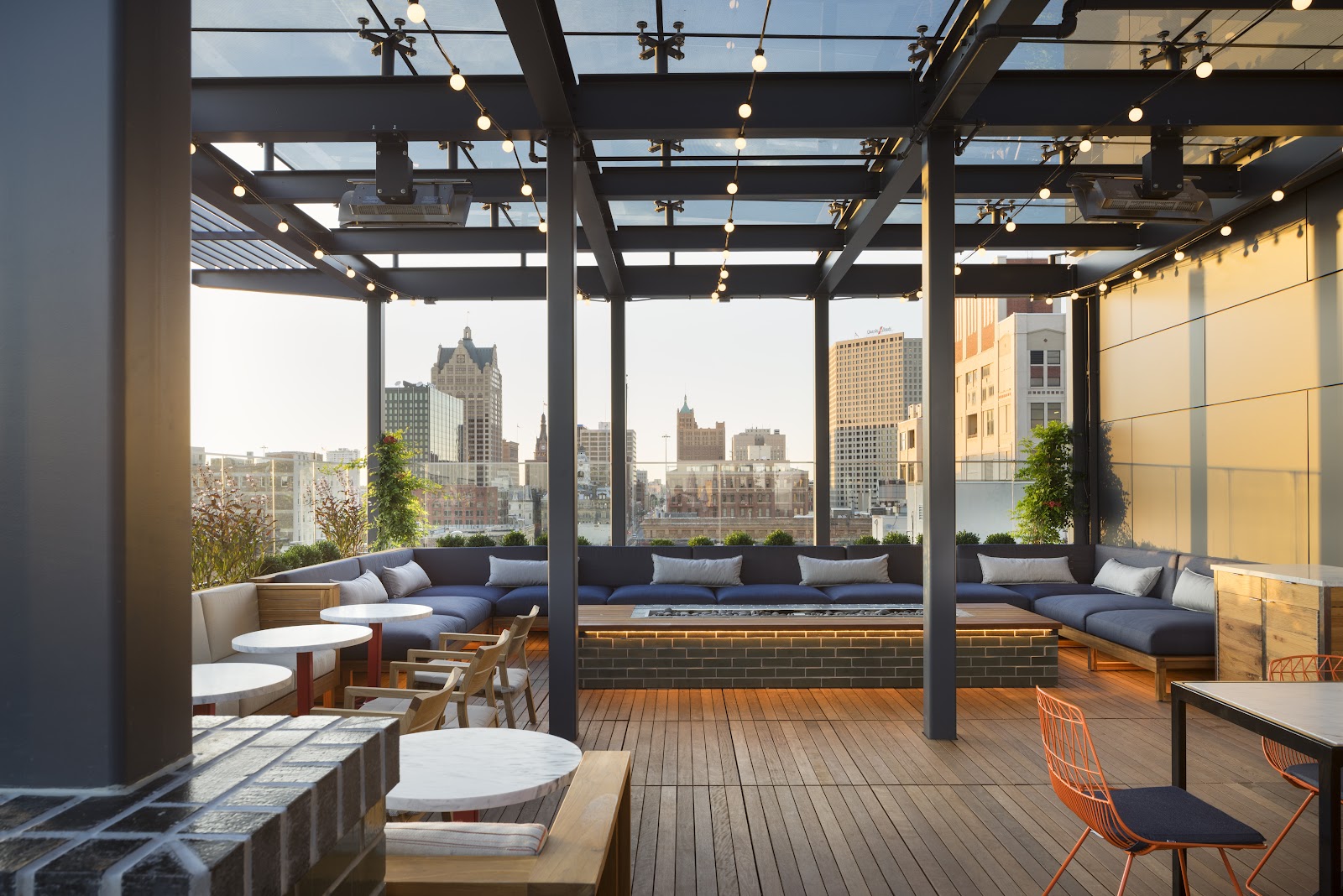 Kimpton Journeyman Hotel Hotels in Milwaukee – GayOut Guide